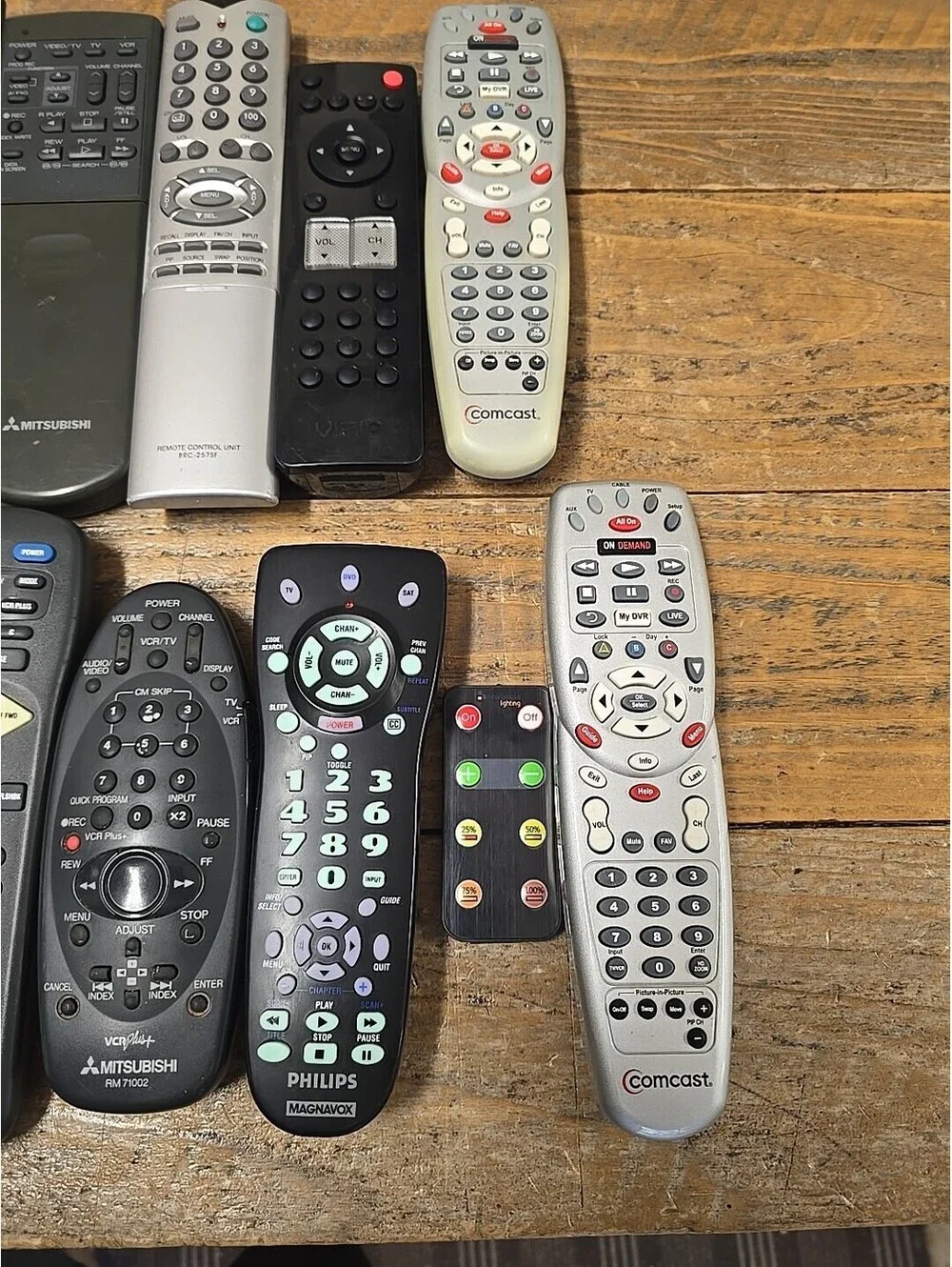Lot of 20 Mixed Remote Controls Hitachi Sony Samsung Mitsubishi Vizio
